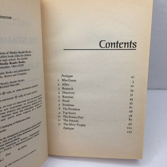 Lot 2 Kids Chapter Books Charlotte's Web Strange Thing Allen Brewster Gardiner - Picture 3 of 14